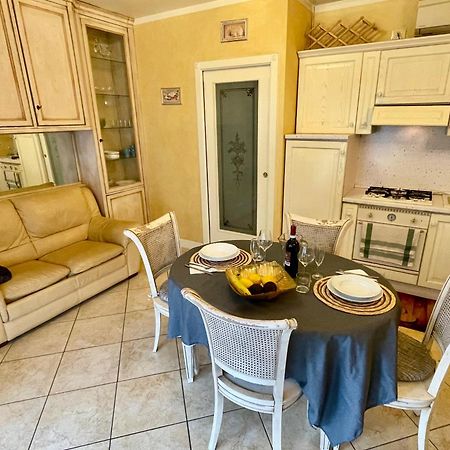 Apartmán Doctor House Desenzano Desenzano del Garda Exteriér fotografie
