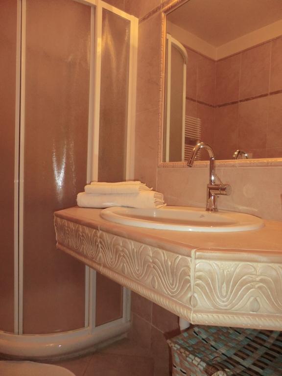 Apartmán Doctor House Desenzano Desenzano del Garda Exteriér fotografie